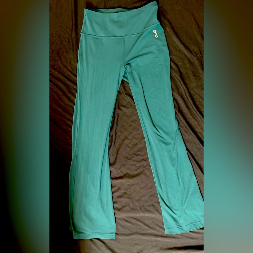 Peloton x Lululemon Groove Super High-Rise Flared Pant